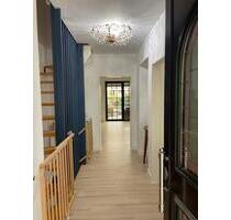 Haus in KR- Fischeln mit Küche zu vermieten 1550€ Kaltmiete - Krefeld