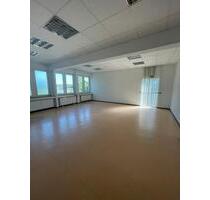 Heller Büroraum in großem Bürokomplex zu vermieten! - Moers