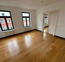 3 Zi. Holzdielen, Balkon, EBK, ab sofort nähe Sclossparkcenter - Schwerin