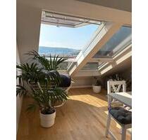 Einzigartige DG-Wohnung in S-West, Panoramablick, Sauna, Carport - Stuttgart Stuttgart-West