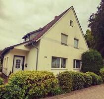 Charmantes Ein- bis Zweifamilienhaus im Herzen von Gütersloh