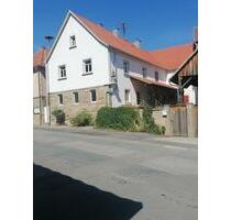 Wohnhaus zu vermieten - 860,00 EUR Kaltmiete, ca.  140,00 m² in Bad Königshofen im Grabfeld (PLZ: 97631)