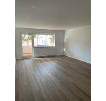 Exklusive 2,5-Zimmer-Wohnung mit Balkon, Einbauküche & Stellplatz - Esslingen am Neckar Pliensauvorstadt