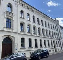 2 Reihe Elbe | Einbauküche - 2-Zimmer-Wohnung in Magdeburg