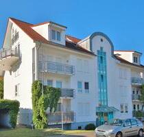 Charmante DG-Wohnung mit 58 qm und Galerie, Keller, TG-Stellplatz, Fahrstuhl in bevorzugter Wohnlage - Bruchsal