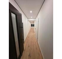 Stilvolle, kernsanierte 2-Zimmer Wohnung - provisionsfrei - Melsbach