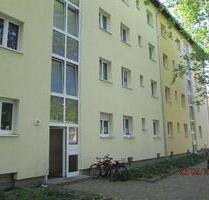 Was will man mehr? Wärmedämmung, neue Fenster und Balkone! - Berlin Reinickendorf