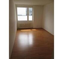 Helle 2-Zi. Wohnung, sehr zentral in Mannheim Q7, am EKZ Quartier