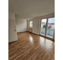 3 Raumwhng,EBK neu, Aufzug, Wanne,Keller,Balkon, Stellplatz - Magdeburg Brückfeld