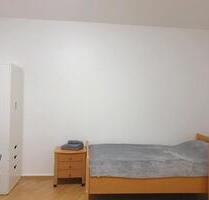 WG Zimmer am Düsseldorf Hauptbahnhof - Duisburg Duisburg-Mitte