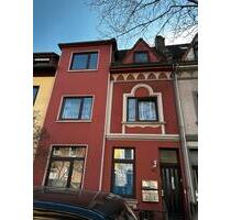 4 Fam. Haus Sanierungsbed. teilw. in Walle v privat ca.30000 p.a. - Bremen Gröpelingen