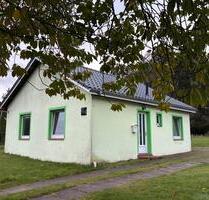 Kleines Einzelhaus zu vermieten (2 Zimmer) - Holstenniendorf