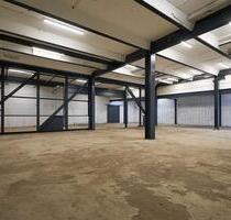 Lagerfläche im Erdgeschoss - 750 m² in Köln mieten