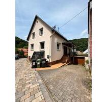 Charmantes, modernisiertes Einfamilienhaus zu verkaufen **VHB** - Annweiler am Trifels