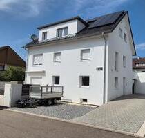Exklusive DG-Wohnung (Klima, SmartHome, Möbel, Fast All-Inclusiv) - Weilheim an der Teck