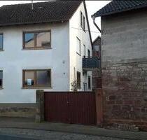 Haus zu verkaufen! 652m2, Nebengebäude - Steinfeld