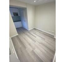 NEUE Studio Wohnung in Frankfurt Rödelheim mit Küche im EG - Frankfurt am Main