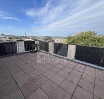 Was für ein Ausblick! 4 Raum Dachgeschoss-Wohnung mit Terrasse! - Gera