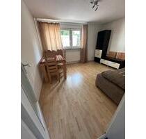 1,5 Zimmer- helle Souterrain Wohnung- ruhige Lage und zentrumsnah - Göttingen Grone