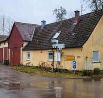 Kleines Haus mit Stall und Scheune - Uffenheim