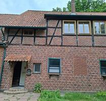 Helle 3-Zimmer-Wohnung ggf. mit Stall oder Lagerraum - Schneverdingen