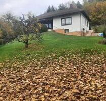 Bungalow ohne Marklergebühr über den Dächern von Mittelberg - Rödental