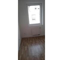 Wohnung 4.5 Raum Wohnung 84 m2 - 780,00 EUR Kaltmiete, in Essen (PLZ: 45357) Stadtbezirk IV