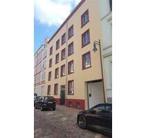 schöne 2 Raum Wohnung - 920,00 EUR Kaltmiete, in Schwerin (PLZ: 19053)