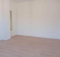 Renovierte 2 Zimmer Wohnung in zentraler Lage von Lebenstedt - Salzgitter