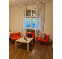 Möbliertes WG Zimmer in 2-Zimmer-Wohnung zu vermieten (EG) - Berlin Lichtenberg