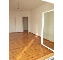 Schöne helle 3-RaumWohnung - 984,00&nbsp;EUR Kaltmiete, ca.&nbsp; 82,00&nbsp;m&sup2; in Berlin (PLZ: 12621) Marzahn-Hellersdorf