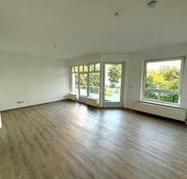 Helle 1-Raum Wohnung am Kulturpark mit Balkon Stellplatz Keller - Neubrandenburg