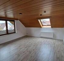3,5 Zimmer DG Wohnung - 890,00 EUR Kaltmiete, in Uhingen (PLZ: 73066)