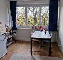 one-bedroom flat for a female roommate - Hamburg Winterhude