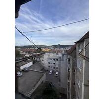 Helle 1-Zimmer-Wohnung mit Einbauküche und Bad mit Fenster in Pforzheim-Nordstadt