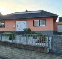 Bungalow mit schönem Garten+Teich in ruhiger Wohnlage bei Zülpich