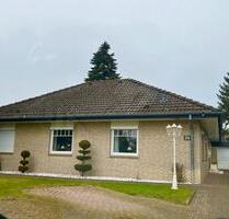Walmdach Bungalow Nähe Ostsee - 520.000,00 EUR Kaufpreis, in Ratekau (PLZ: 23689) Hobbersdorf