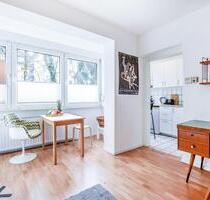 Ruhige, möblierte 1,5-Zimmer-Wohnung mit separater Küche und Gartenzugang im Kölner Agnesviertel