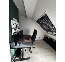 Charmante 2.5 Zimmer-Dachwohnung - Großkrotzenburg