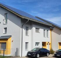 Exklusive Architekten-DHH mit Einfamilienhaus-Flair, WP, A+,PV - Waldmohr