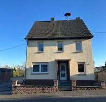 Einfamilienhaus - 400.000,00 EUR Kaufpreis, ca.  200,00 m² in Vettelschoß (PLZ: 53560)