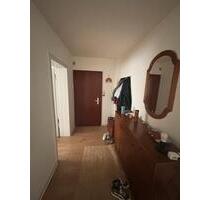 2 Zimmer Wohnung in Castell - 930,00 EUR Kaltmiete, ca.  64,00 m² in Bonn (PLZ: 53111)