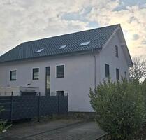 Schöne 4 Zimmer Dachgeschoss Wohnung in zentraler Lage - Herford Diebrock