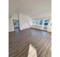 Sanierte 3 Zimmer Wohnung DG - 680,00 EUR Kaltmiete, ca.  83,00 m² in Burbach (PLZ: 57299)