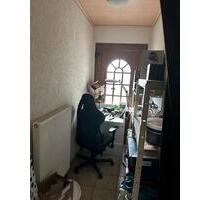 Wohnung 4 Zimmer, Terrasse, Stellplatz, eigener Eingang - Steimel