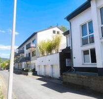 Freundliche sanierte Terrassenwohnung mit EBK und Whirlpool - Waldems