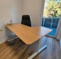 Kleines möbliertes Büro mit Balkon zur Untermiete in D-Lohausen - Düsseldorf Stadtbezirk 5