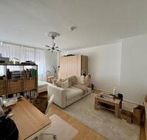 Helle, freundliche 1-Zimmer-Wohnung mit sep. Küche und Bad - Nürnberg Altstadt, St. Lorenz