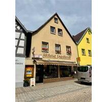 Wohn- und Geschäftshaus zentral am Marktplatz Baudenkmal - Pottenstein