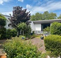 Gartenhof-Bungalow mit Einliegerwohnung in Hemmingen zu vermieten